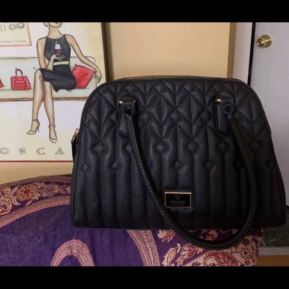 Vegan leather Guess bag - barely used!